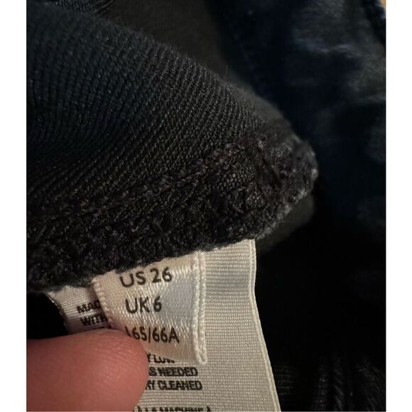 Free People We The Free Just Float On Flare Black Jeans Sz 26 short - Picture 10 of 10